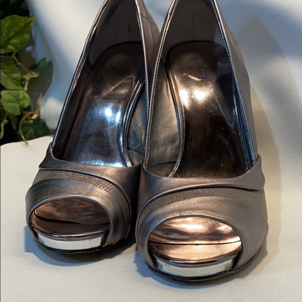 Nine West Transit Pewter Leather Heels - Picture 7 of 8